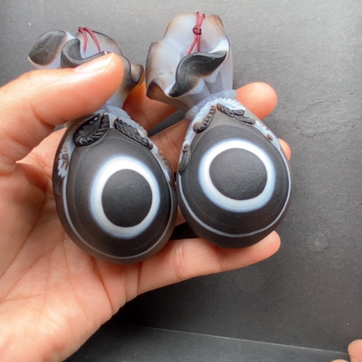 玛瑙/玉髓颈饰未镶嵌坤****?