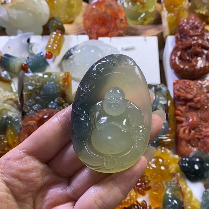 考***辛蛇纹石玉未镶嵌颈饰