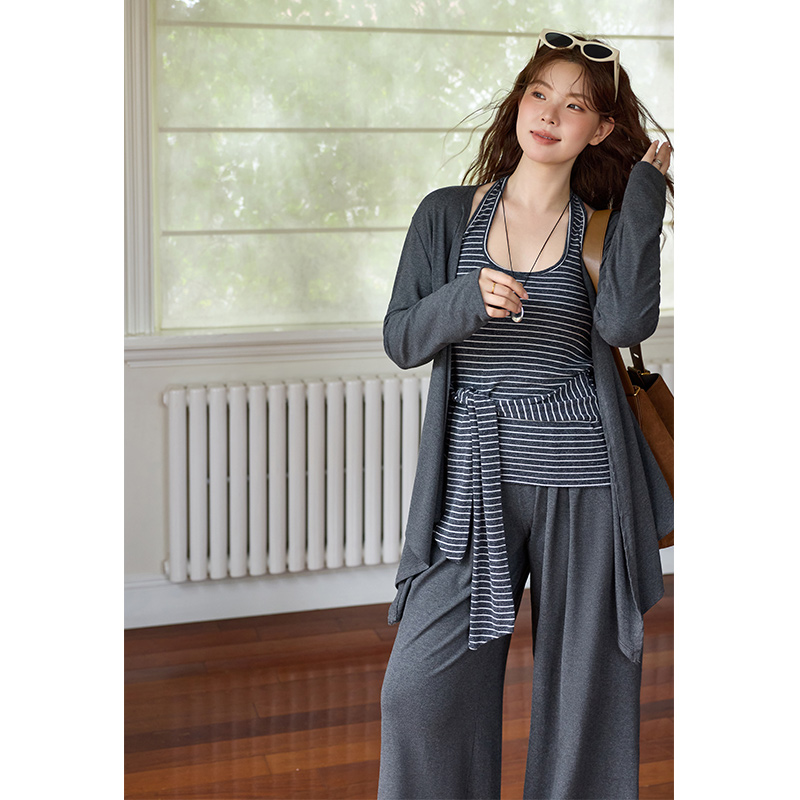 碳灰色遮肉小衫+设计感背心+休闲裤套装WBM9213