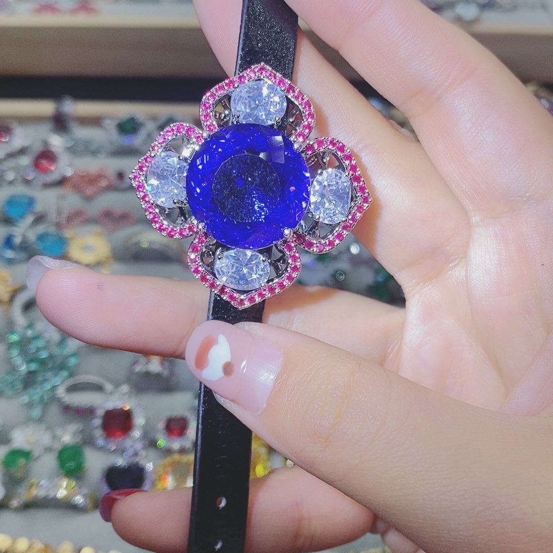 【闪购商品】托帕石耳饰银S925镶嵌