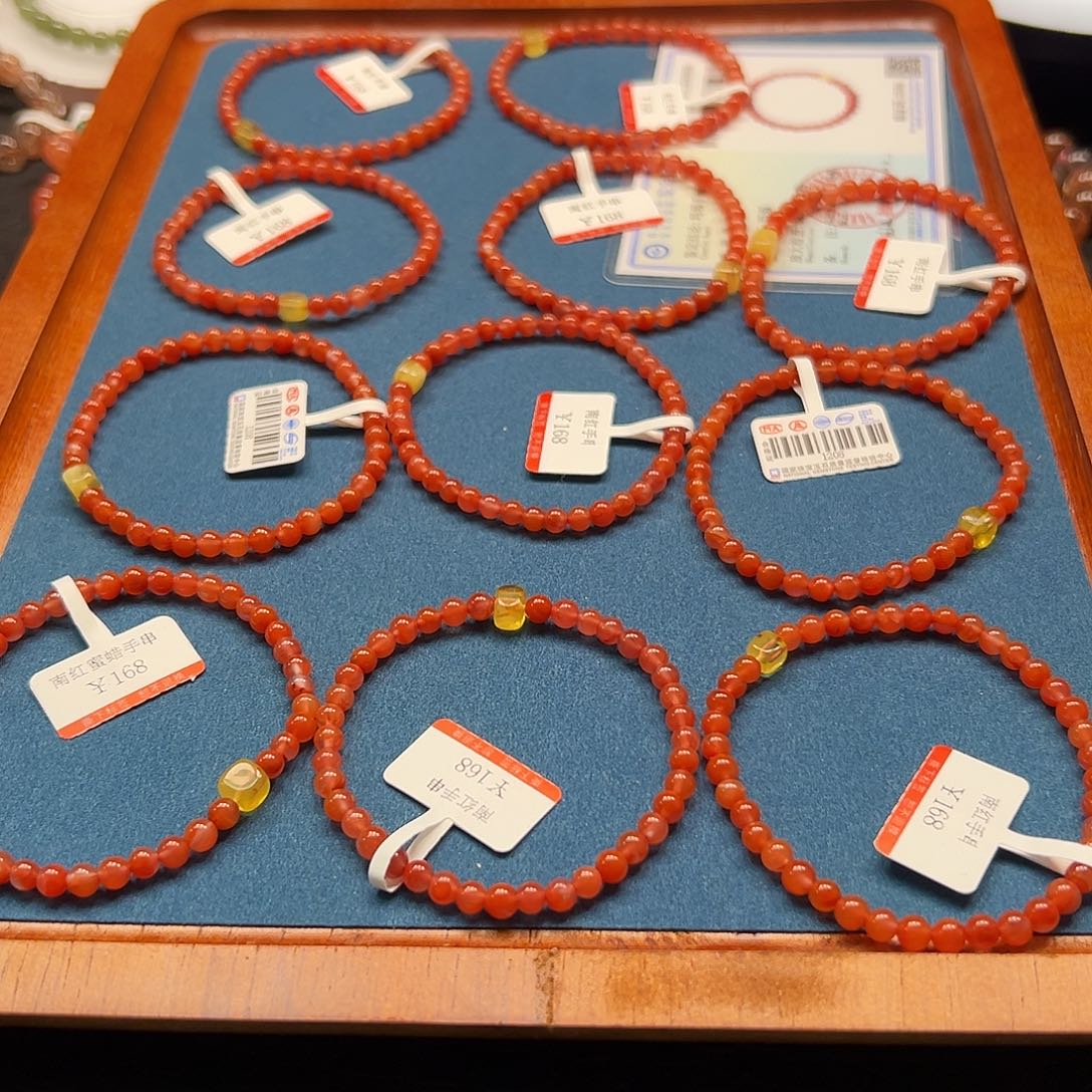 南红玛瑙未镶嵌手链