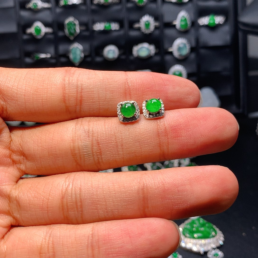 翡翠未镶嵌耳钉耳钉