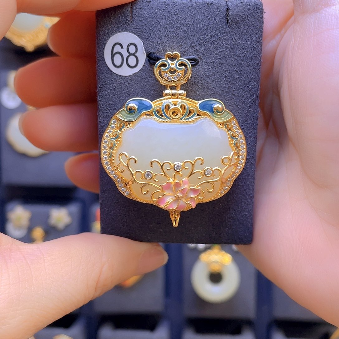 和田玉颈饰银S925镀金镶嵌