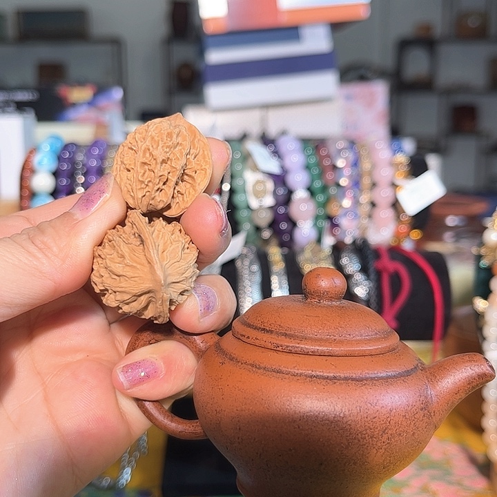 瓷片Eryuuggfhhghhhjjjj