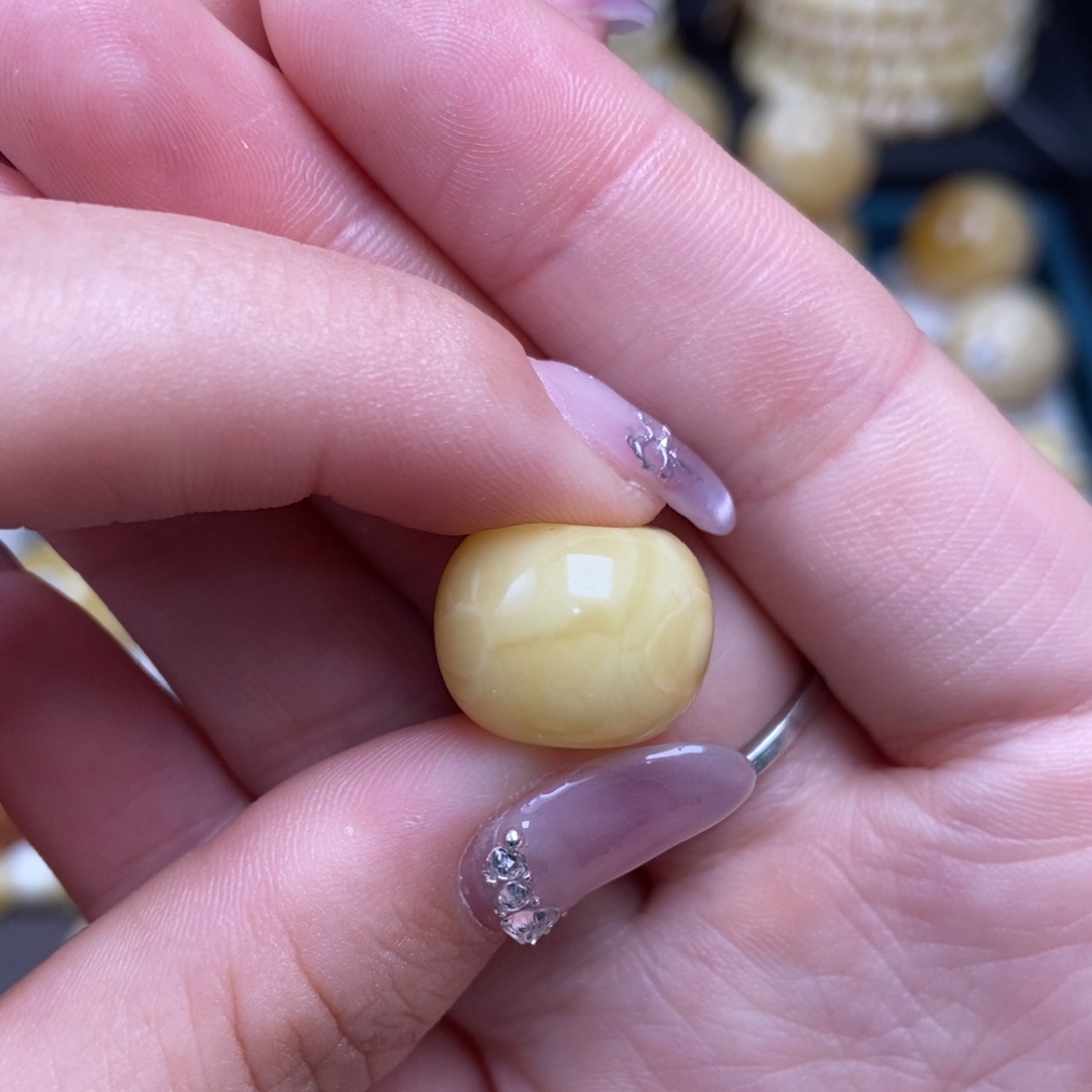 蜜蜡未镶嵌珠宝奇石14.8*11.4mm