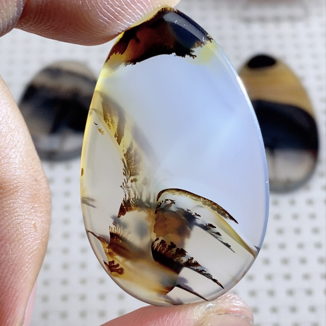 玛瑙/玉髓颈饰未镶嵌