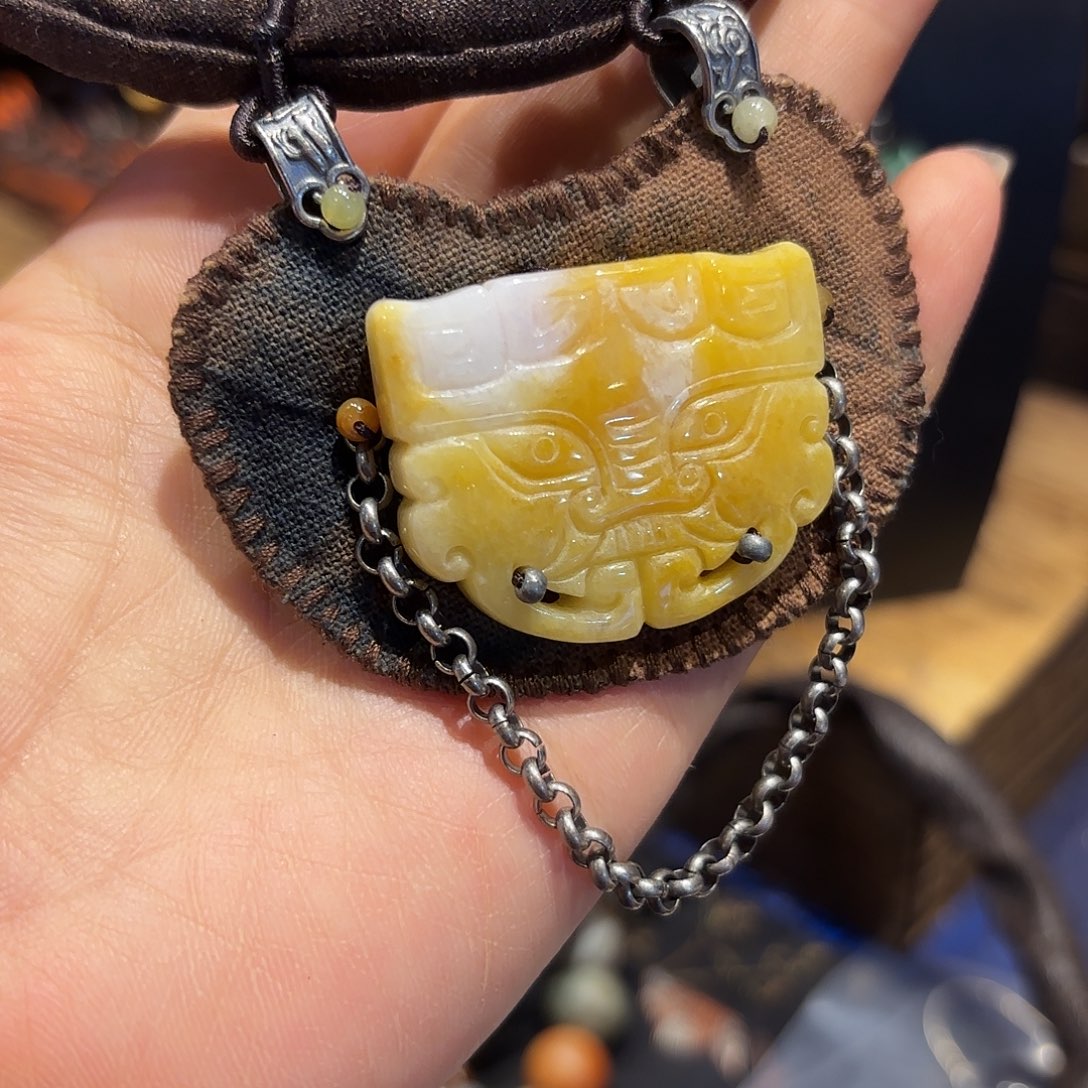 翡翠未镶嵌颈饰原创