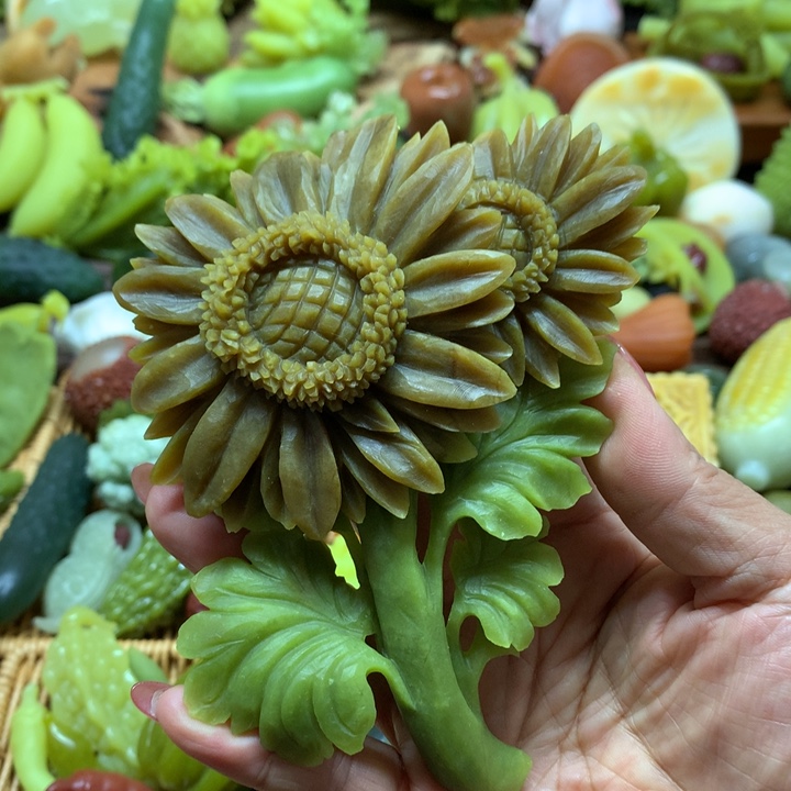 未镶嵌蛇纹石玉摆件