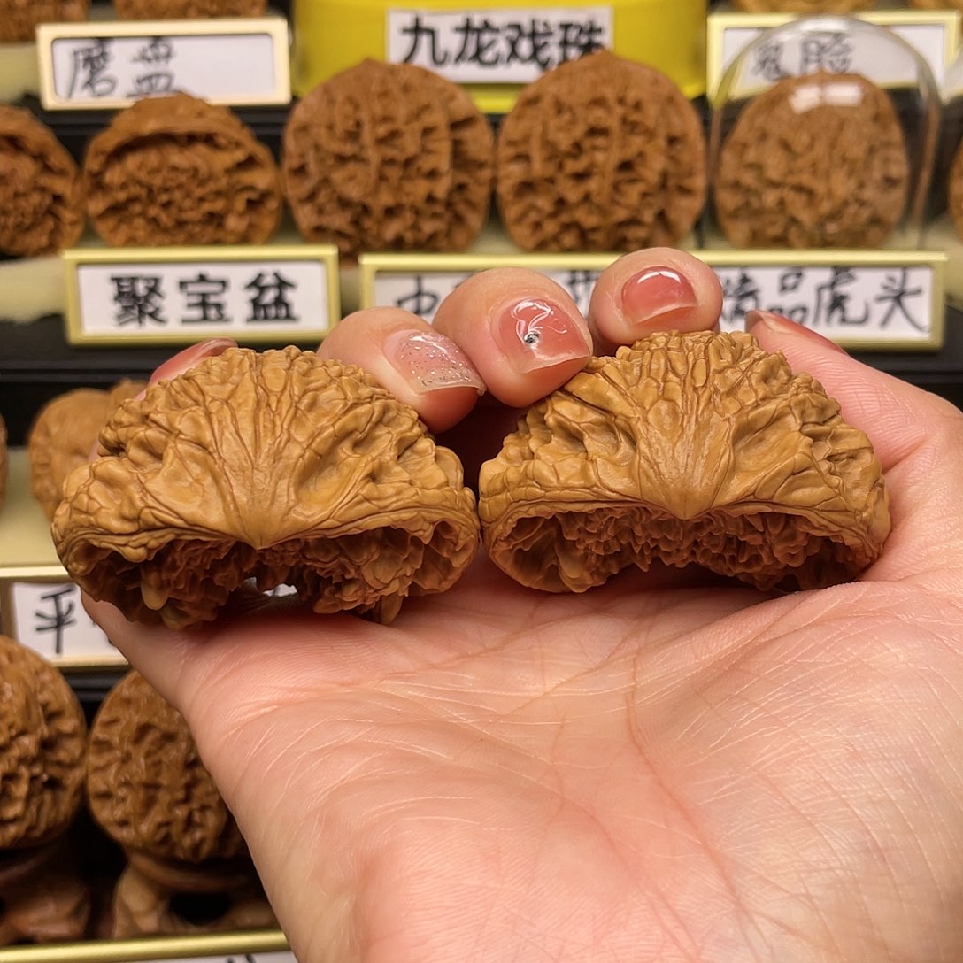 【闪购商品】文玩核桃吊坠蛇王