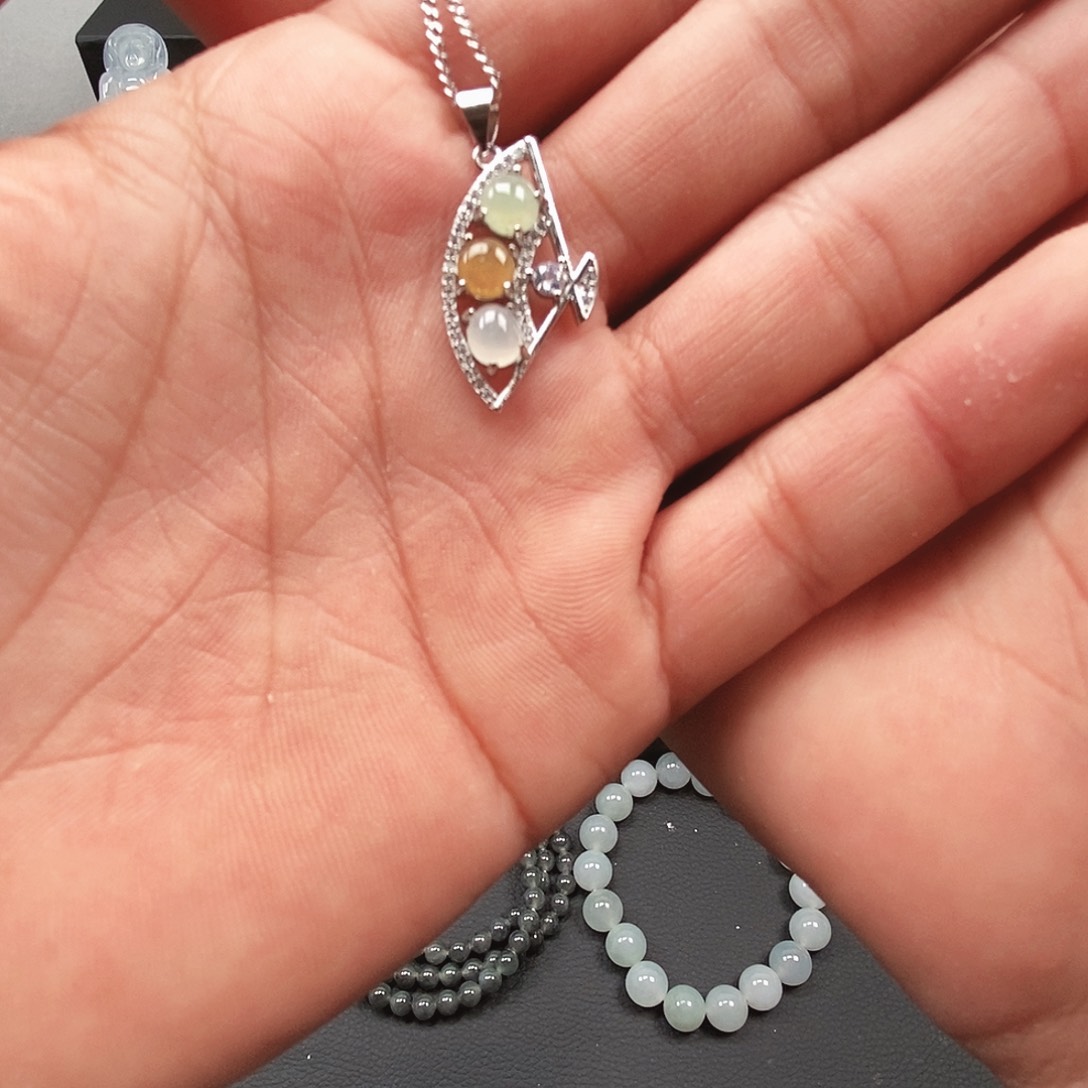 翡翠手链未镶嵌天然翡翠吊坠美货