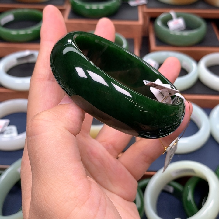 和田玉（碧玉）手镯未镶嵌5859