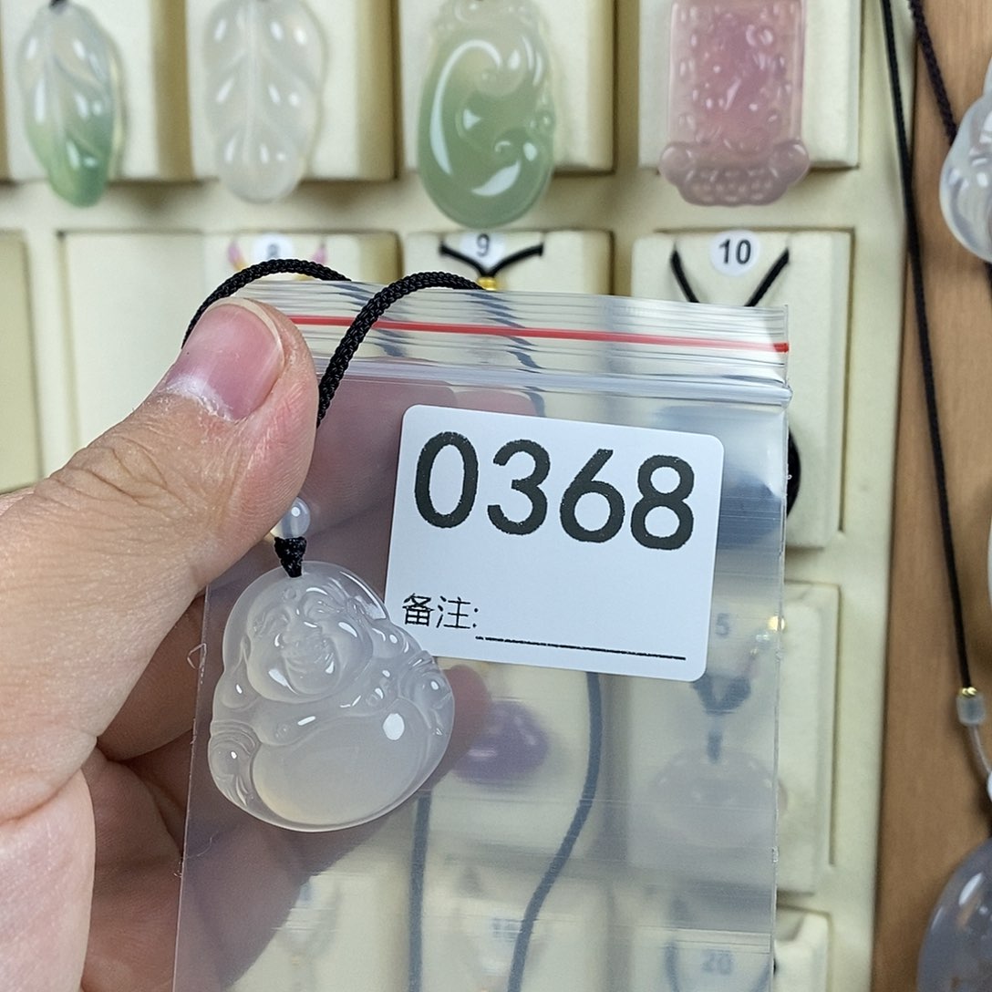 玛瑙/玉髓颈饰未镶嵌春****?