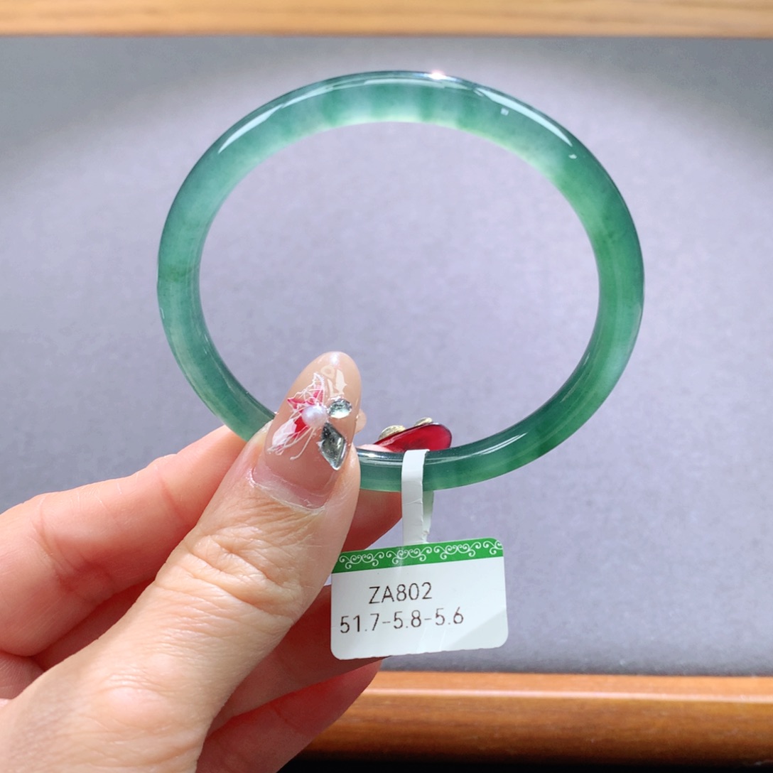 翡翠手镯未镶嵌天然翡翠手镯叮当镯