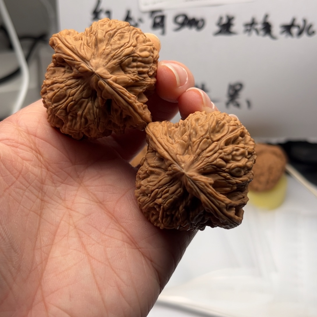 文玩核桃吊坠南疆44