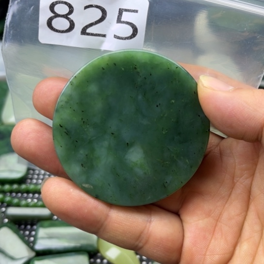 和田玉未镶嵌珠宝半成品