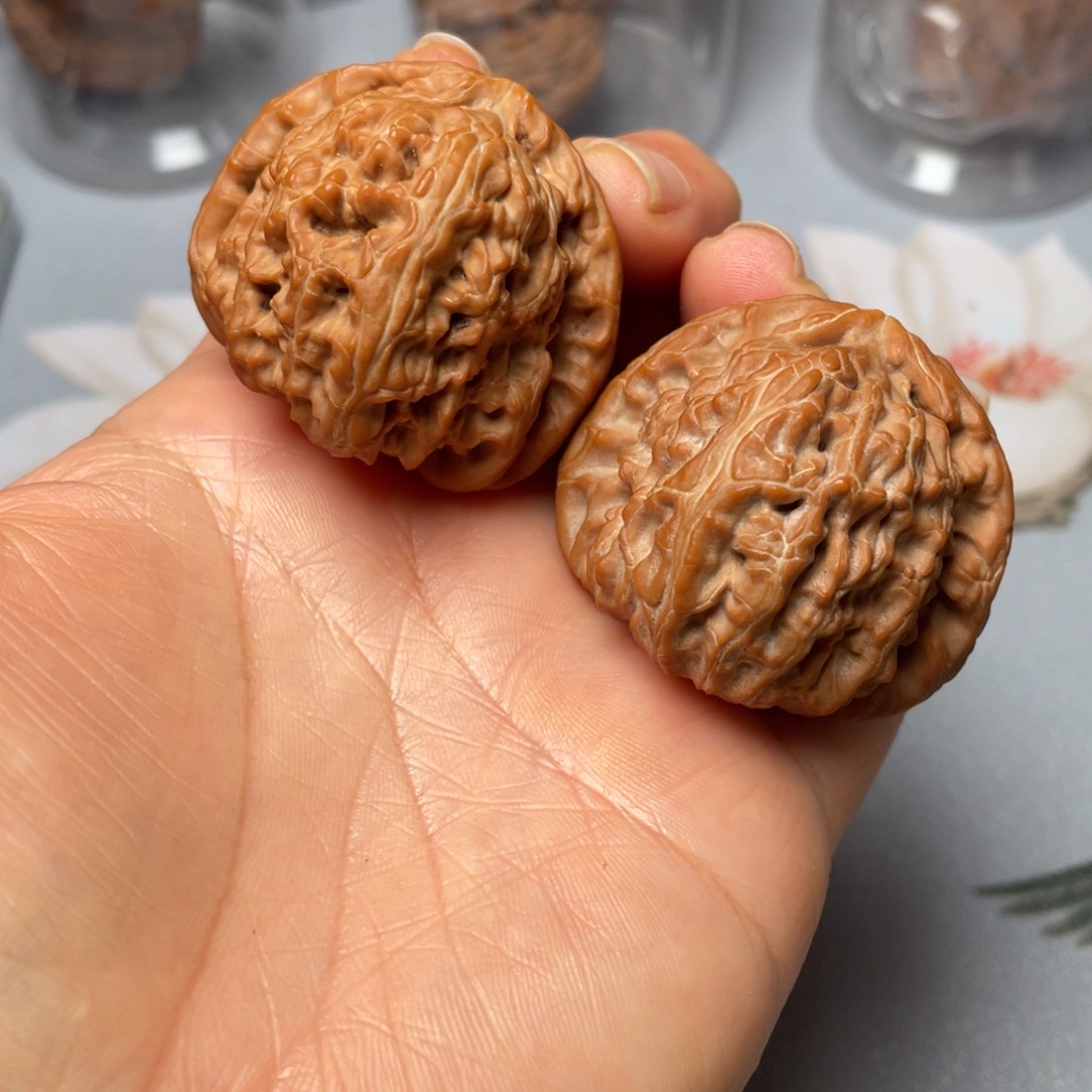 【闪购商品】文玩核桃吊坠白狮子………