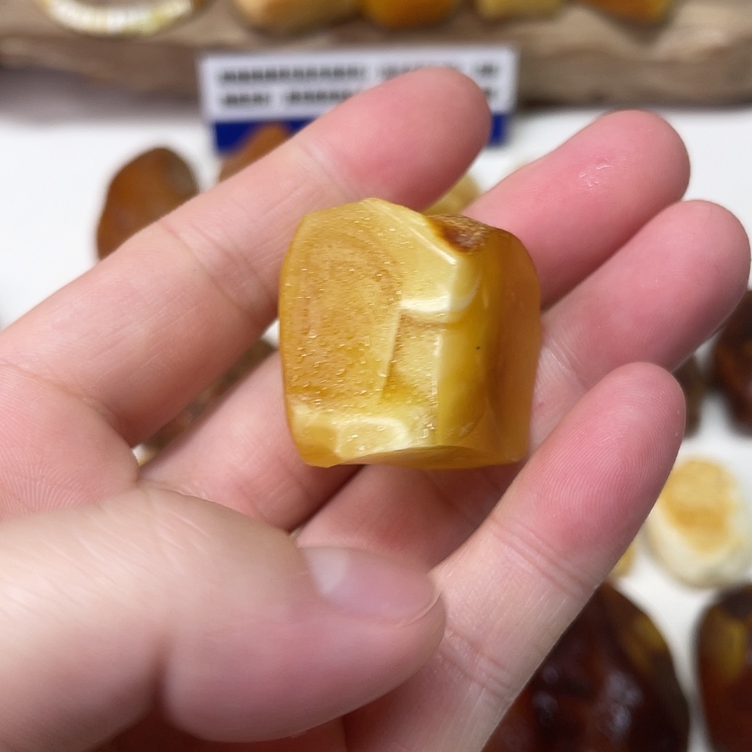 定制琥珀未镶嵌22珠子