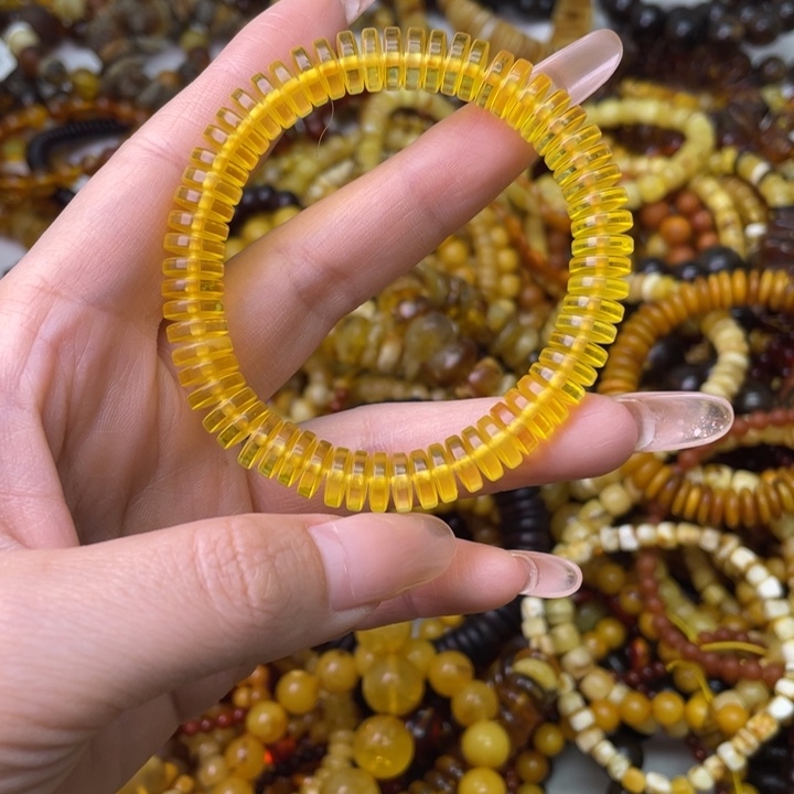 前***锦琥珀未镶嵌珠宝奇石