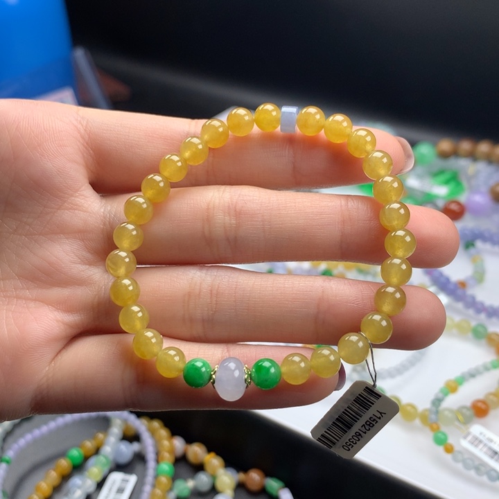 翡翠手镯未镶嵌卡