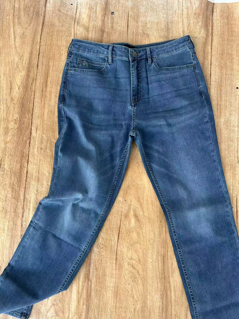 495-夏秋款老鹰牛仔裤，微锥版型弹力棉混纺面料，养牛水洗成型