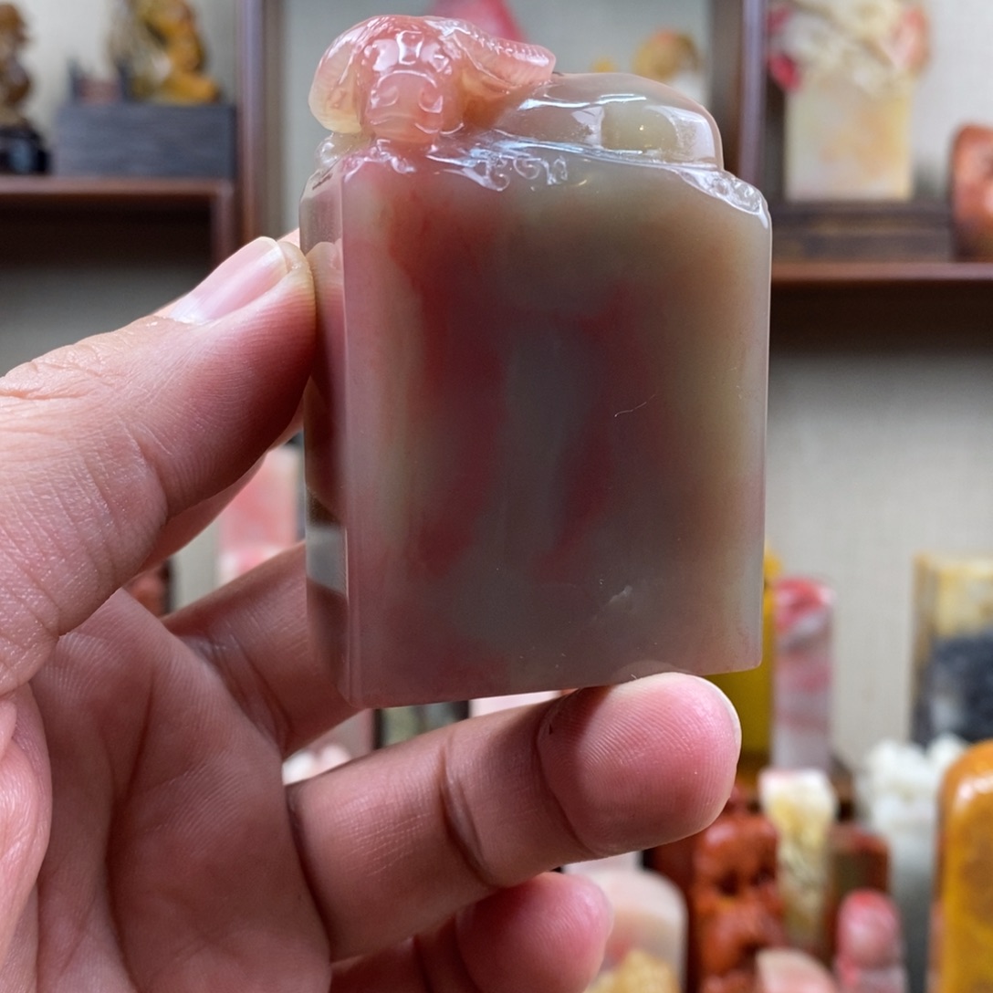 印石巴林石巴林鸡血石手工雕牛钮章扁章