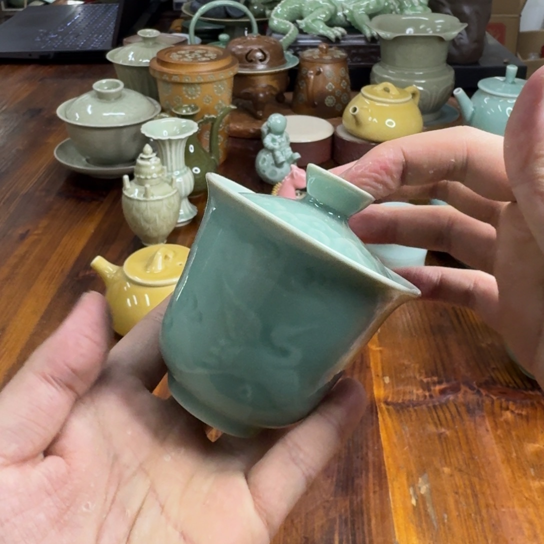 小仲龙泉青瓷微瑕7844