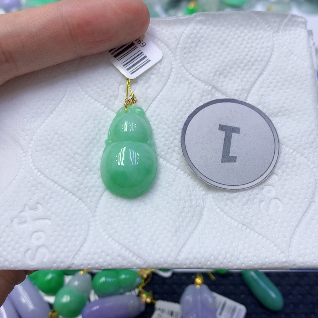 翡翠18K金镶嵌颈饰翡翠