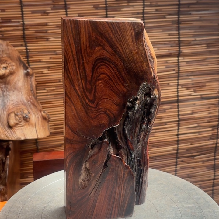 锦***礼大叶紫檀（黑酸枝木类）