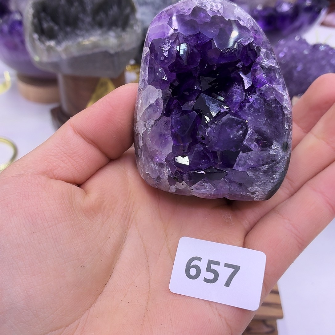 未镶嵌水晶大型摆件（非配饰）