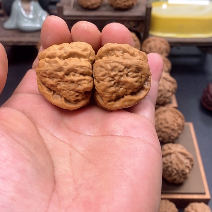 文玩核桃把件蛤蟆头