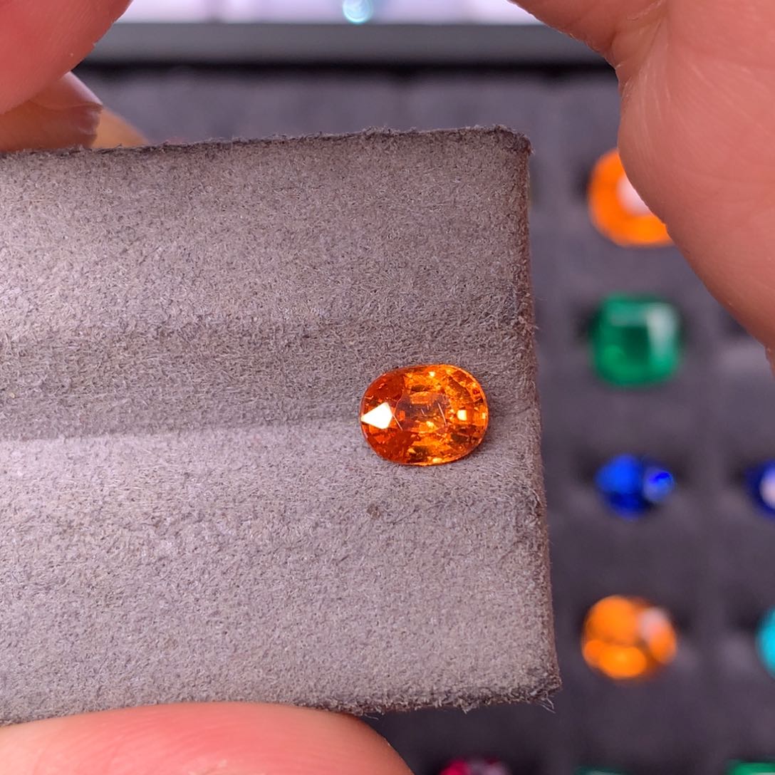 珠宝半成品未镶嵌石榴石（芬达石）1.25ct