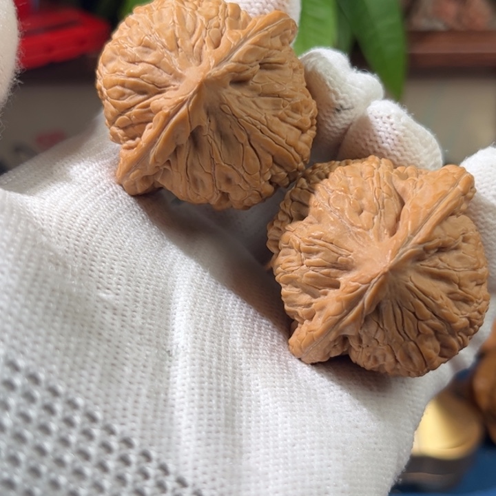 文玩核桃吊坠僧帽