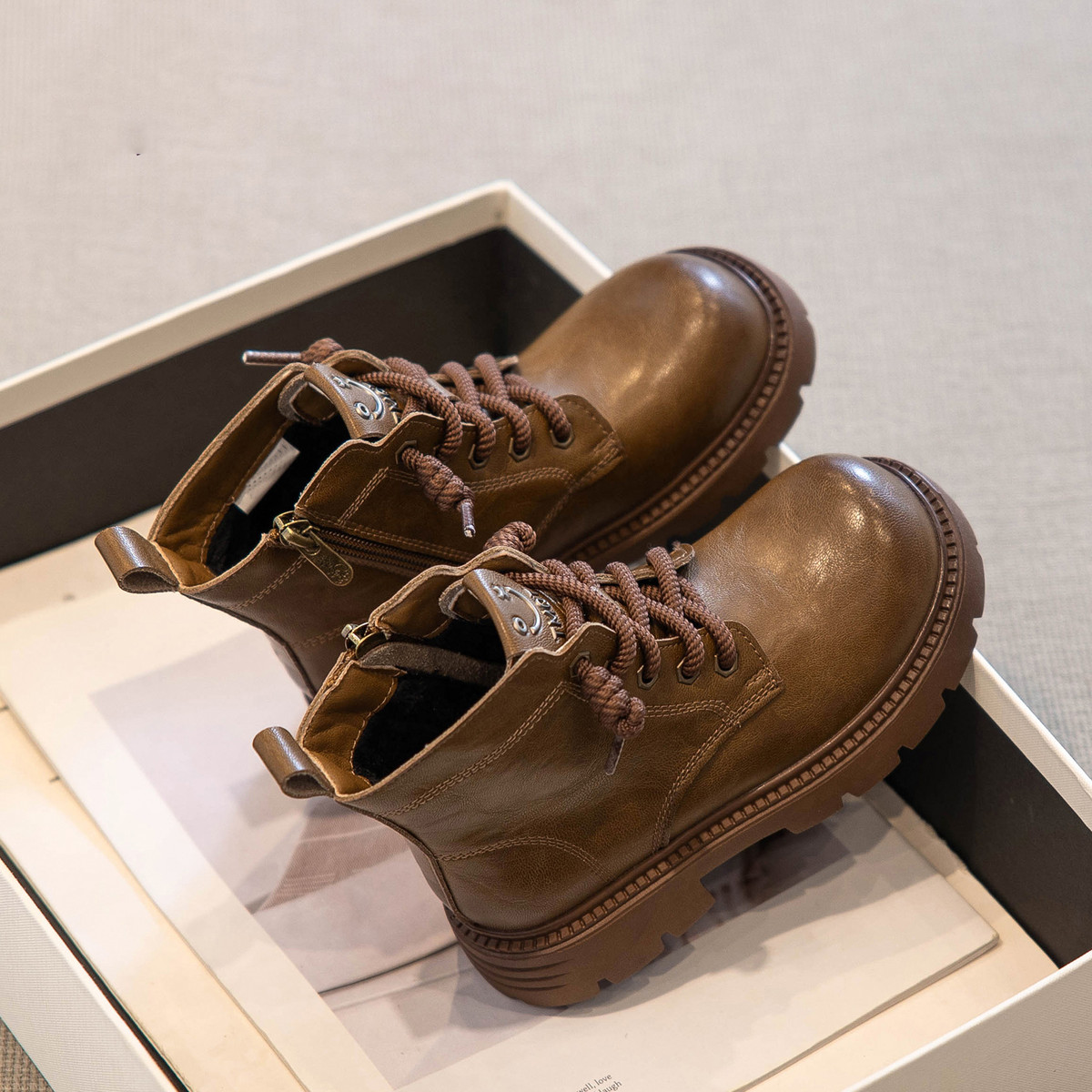 巴拉巴拉男孩女孩真皮男童马丁靴2025新款春秋款儿童靴子春季加绒