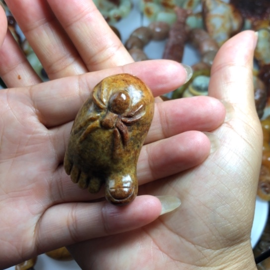 岫岩河磨玉（透闪石质玉）未镶嵌把件