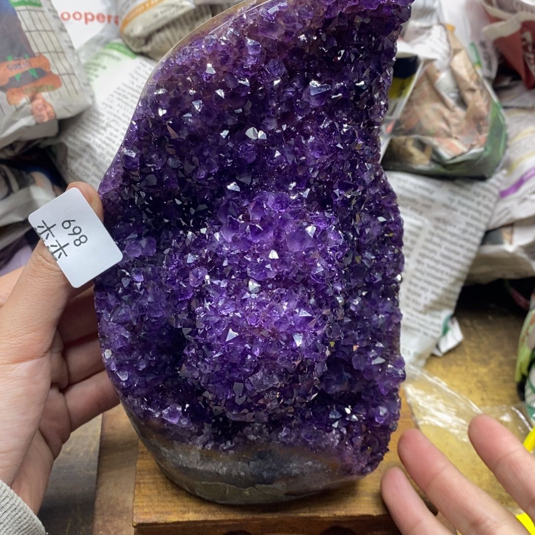 紫晶乌拉圭未镶嵌