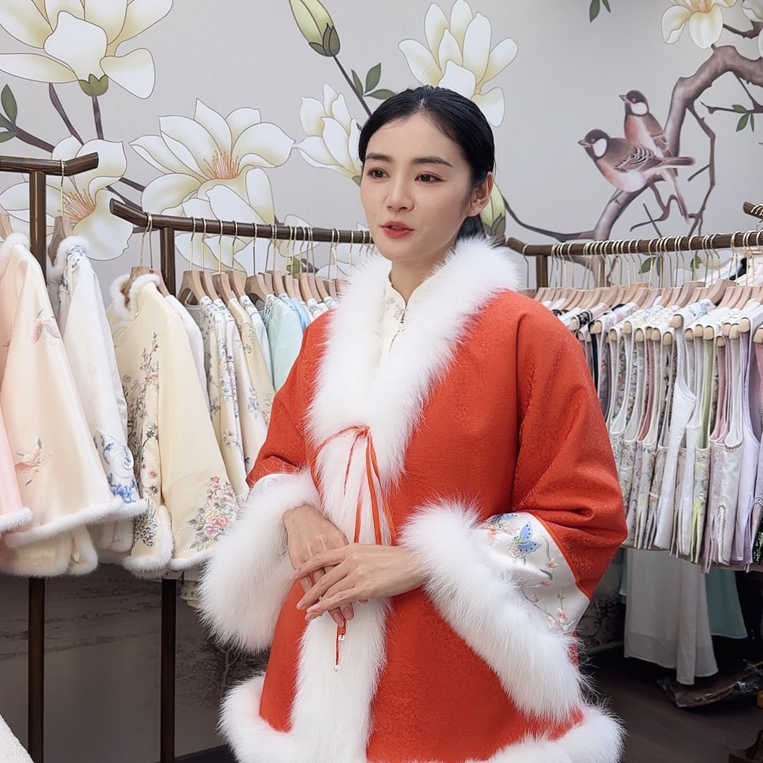 刺绣1号。朱伯伯家萝。胸围均码