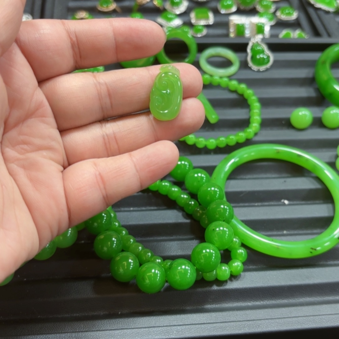 和田玉如意未镶嵌一**莲