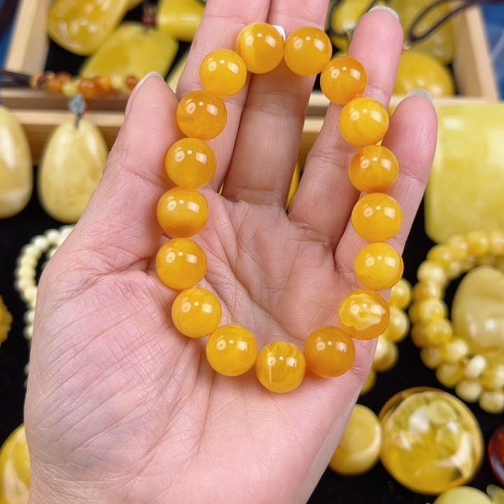 琥珀裸石未镶嵌琥珀