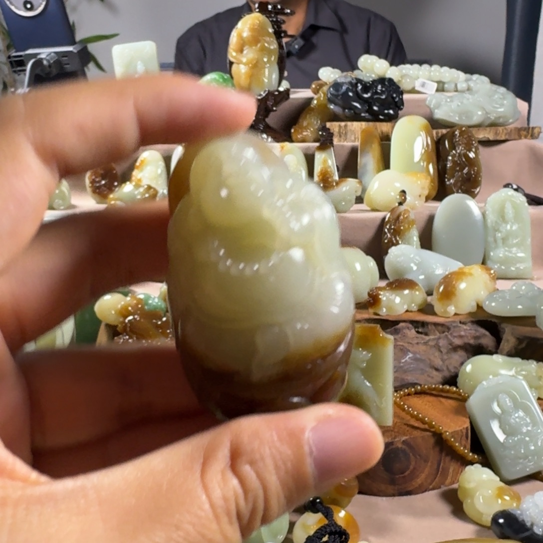 和田玉（糖玉）未镶嵌颈饰