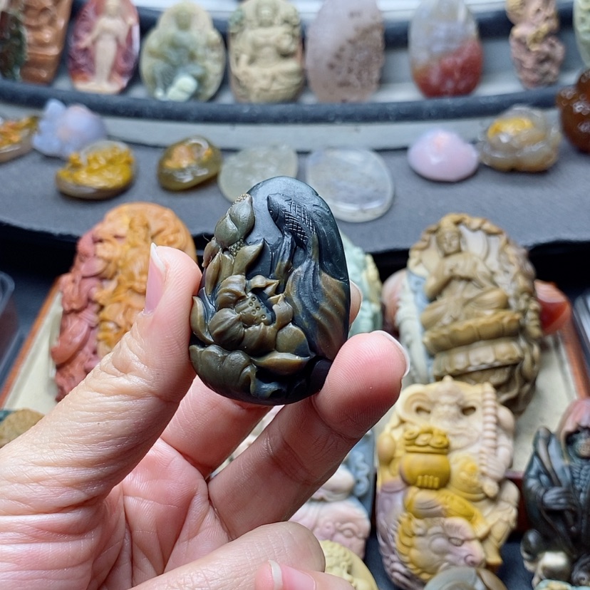 【闪购商品】定制石英质玉吊坠未镶嵌