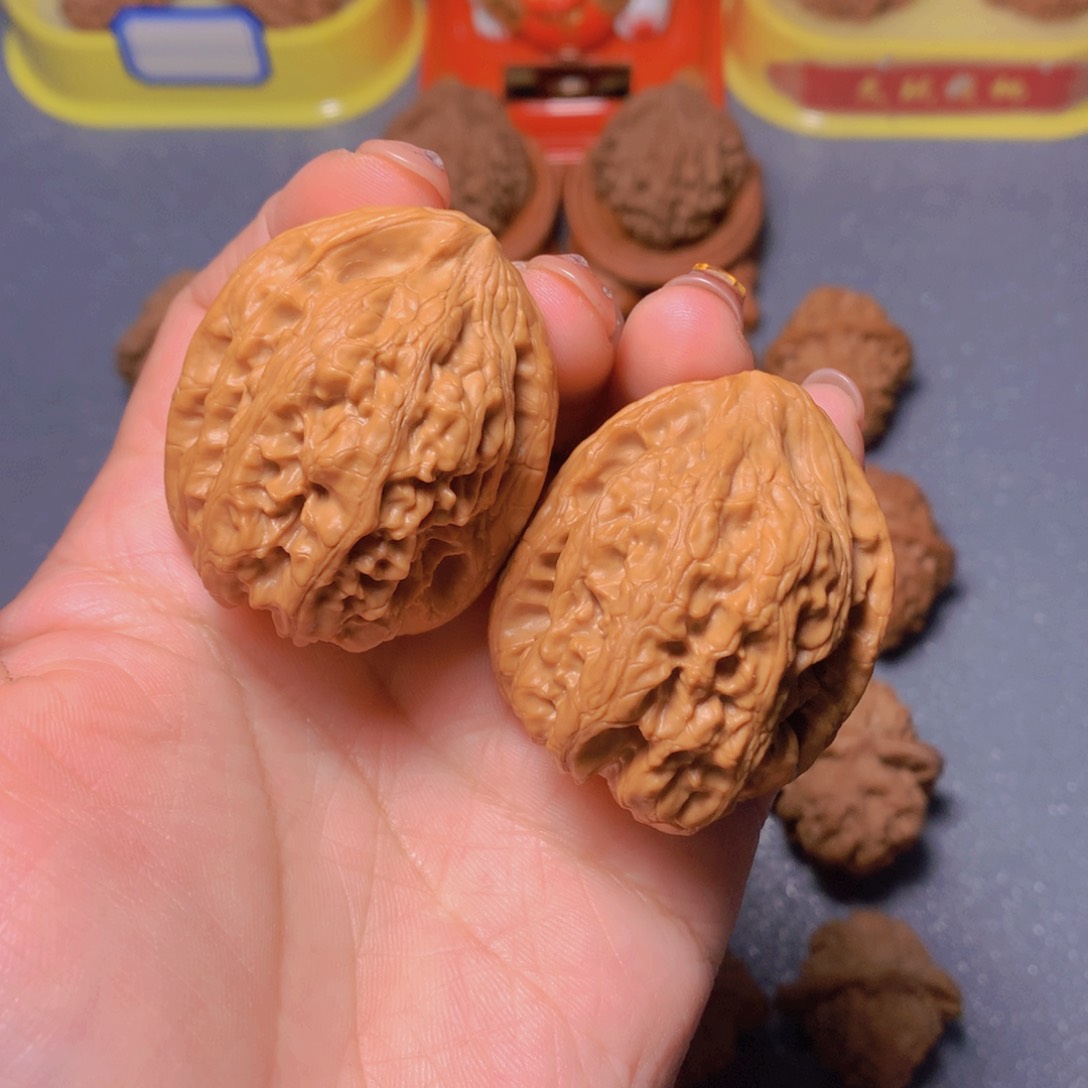 文玩核桃吊坠靠山王38