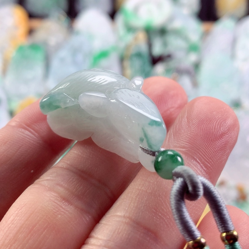 【闪购商品】翡翠吊坠(不含链)未镶嵌
