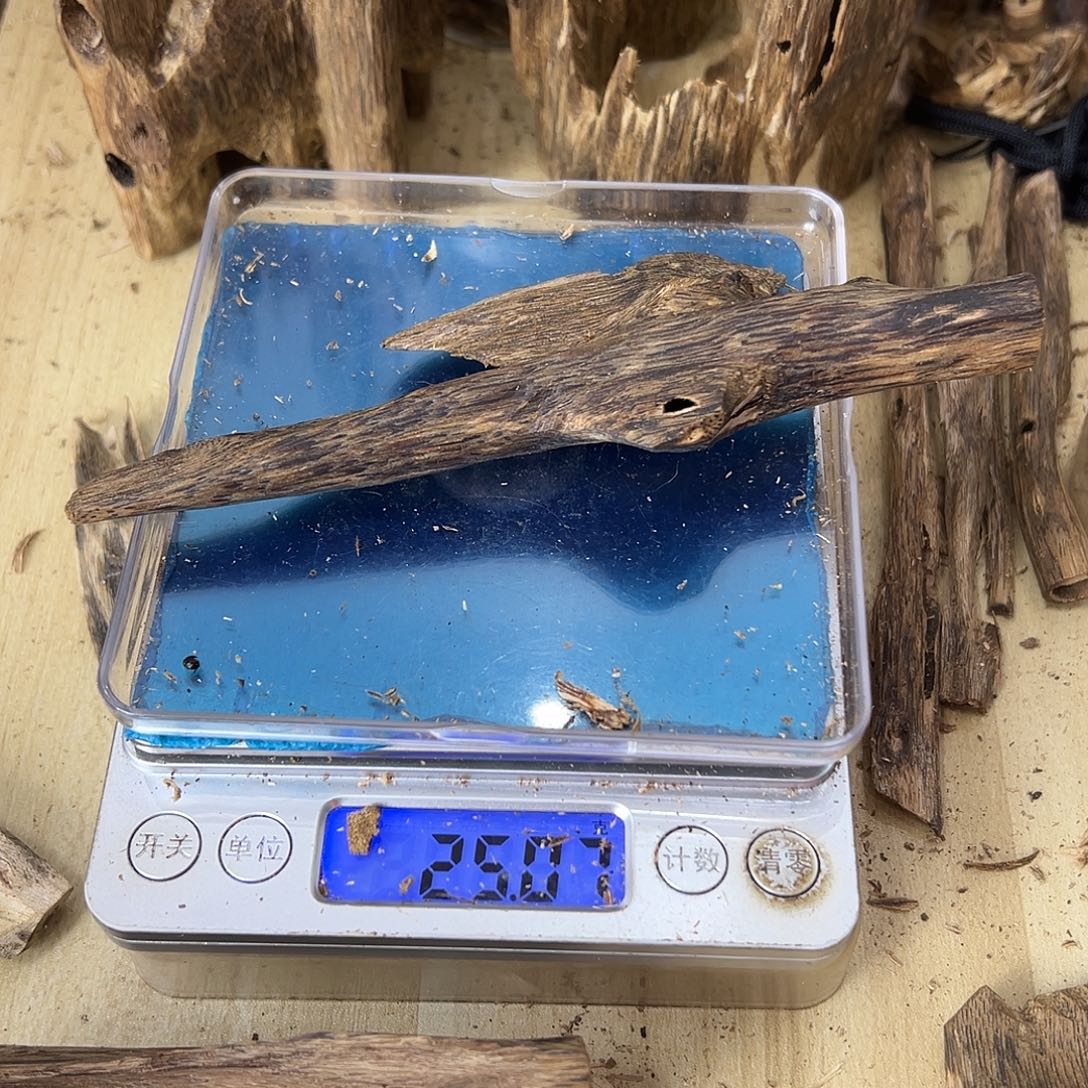 香料绿奇楠虫漏25克白棋