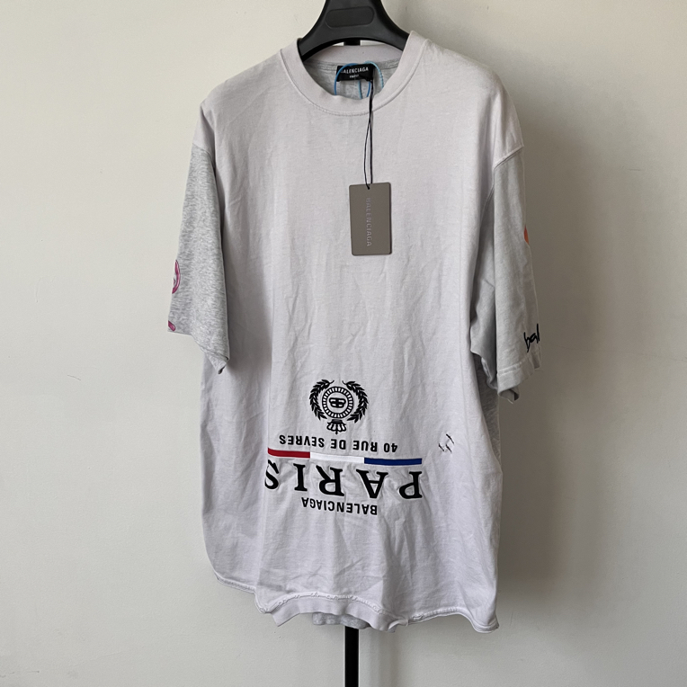 未使用 Balenciaga/巴黎世家 倒置字母印花圆领拼接短袖 01542