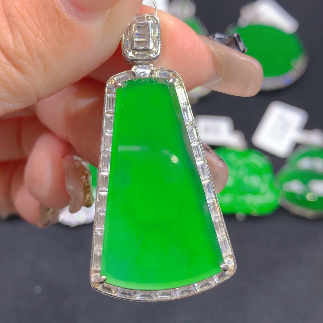 翡翠颈饰银S925镶嵌111111111