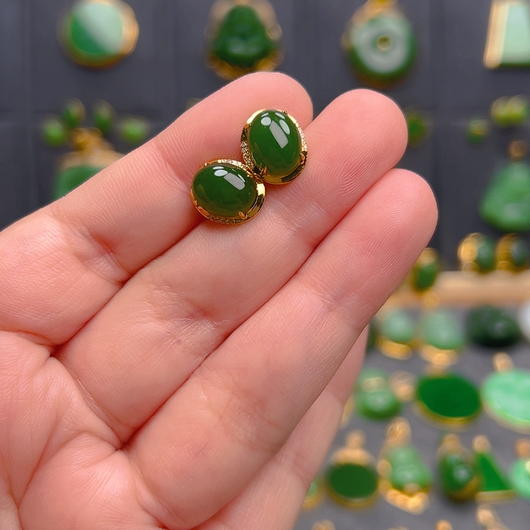 和田玉18K金镶嵌耳饰