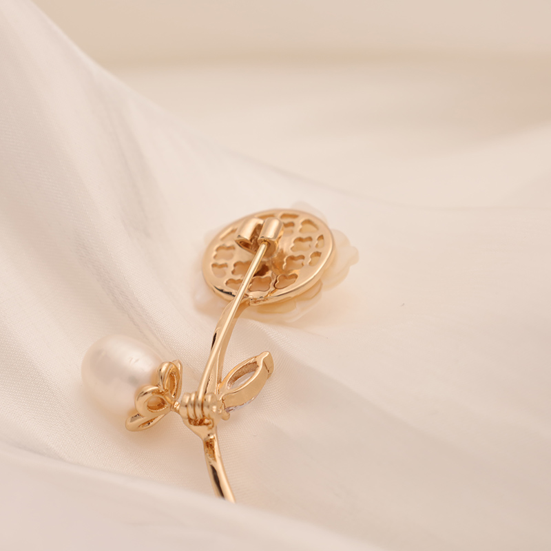 合金仿珍珠胸针 出口韩版贝壳小茶花精致胸针【哎呦家17444】