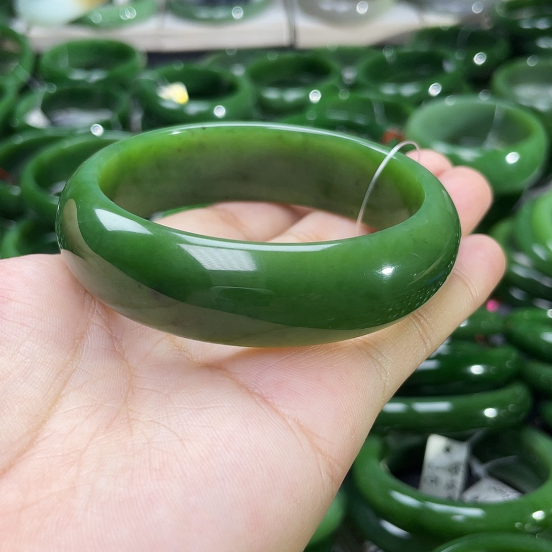 和田玉（碧玉）手镯未镶嵌