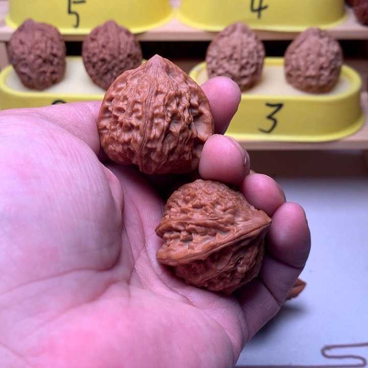 ****桃核吊坠灯笼好看