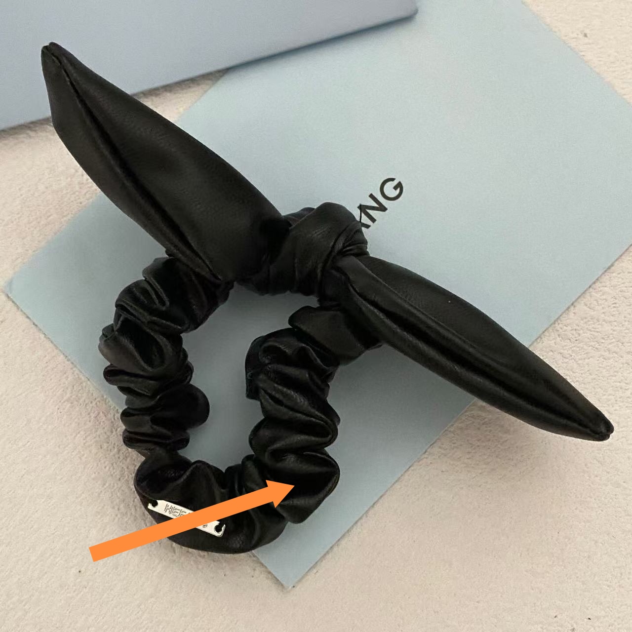 C591黑色皮皮蝴蝶结小肠圈